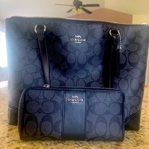Coach shoulder bag and wallet
